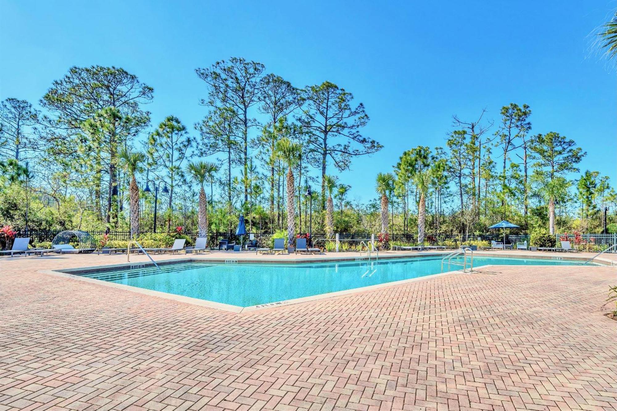 Modern 2Br Condo - Hot Tub And Pool - Near Disney Orlando Dış mekan fotoğraf