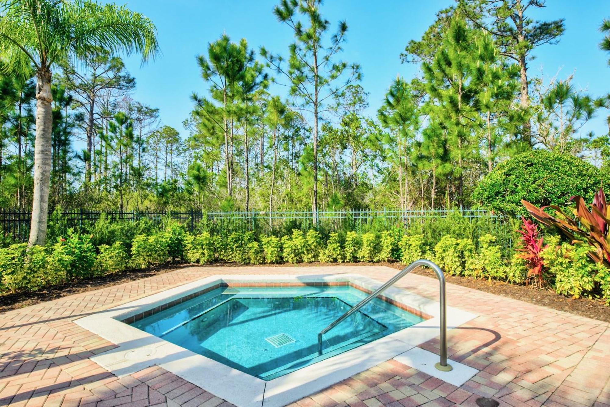 Modern 2Br Condo - Hot Tub And Pool - Near Disney Orlando Dış mekan fotoğraf