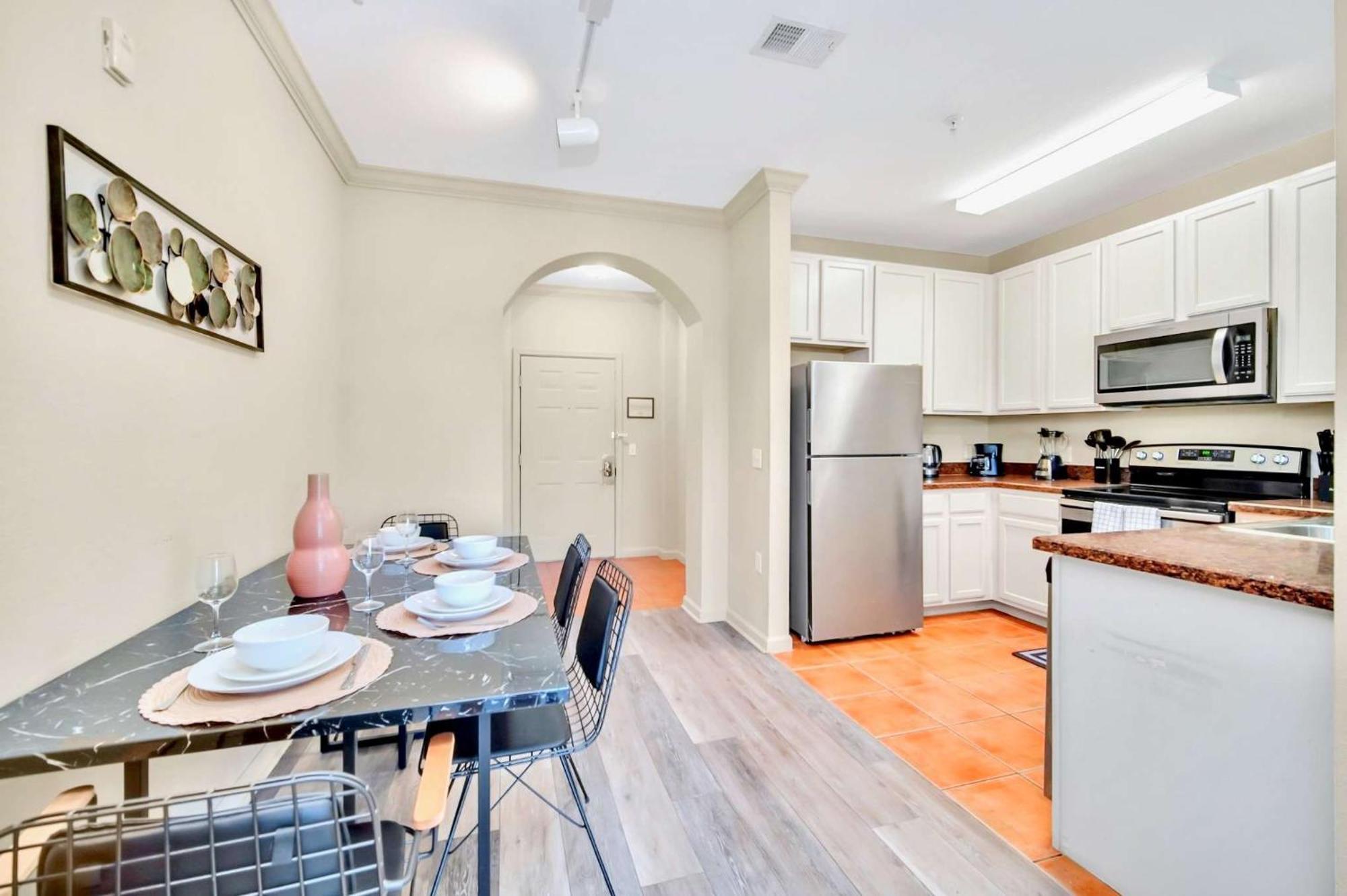 Modern 2Br Condo - Hot Tub And Pool - Near Disney Orlando Dış mekan fotoğraf